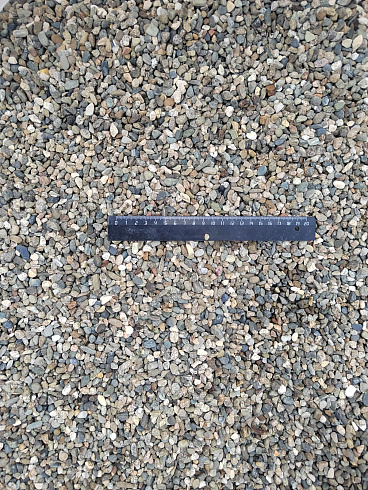 Kamenclub.ru: Галька речная окат (серая) фр.5-10 мм купить  в Екатеринбурге галька речная серая, серый, темно-серый, светло-серый, коричневый речная окатанная галька декоративная ландшатфная 5000 руб/т   фото КАМЕНЬ КЛУБ
