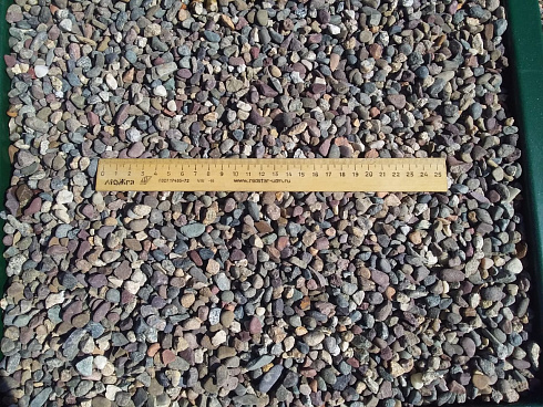 Kamenclub.ru: Галька речная окат цветная фр.5-10 мм. купить  в Екатеринбурге галька речная белый, серый, красноватый, синий, темно-серый речная окатанная галька декоративная 6800 руб/т   фото КАМЕНЬ КЛУБ