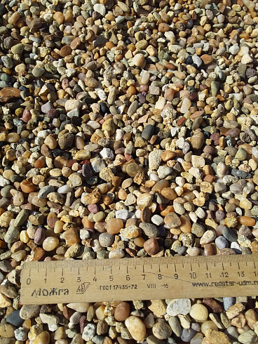 Kamenclub.ru: Галька окат (серо-желтая) фр.5-10 мм. купить  в Екатеринбурге галька речная рыжий, желтый, рыжий, серо-желтый речная окатанная галька декоративная 5000 руб/т   фото КАМЕНЬ КЛУБ
