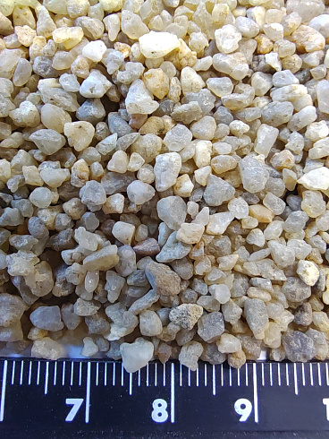 Кварцевый песок для водоподготовки фр. 1,6-3 мм.  купить в Екатеринбурге фото Камень Клуб