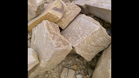 Kamenclub.ru: Песчаник пластушка желтый с рисунком (4-6 см)  купить в Екатеринбурге плитняк пластушка желтый с рисунком песчаник 9 000 руб/м3   фото КАМЕНЬ КЛУБ