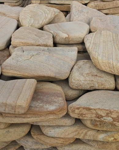 Kamenclub.ru: Песчаник пластушка галтованный желтый с рисунком (3 см)  купить в Екатеринбурге плитняк - пластушка желтый песчаник 21000 руб/м3   фото КАМЕНЬ КЛУБ