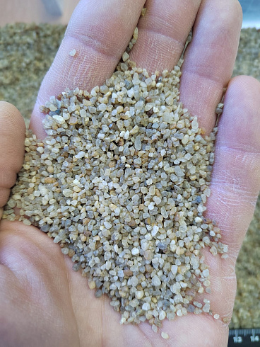 Кварцевый песок сухой фракцинированный фр. 1,2-2,5 мм.  купить в Екатеринбурге фото Камень Клуб