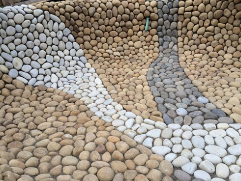 Kamenclub.ru: Песчаник ядра, фр. 100-300 мм  купить в Екатеринбурге песчаник бежевый серый рыжий речная галька 5 000 руб/т   фото КАМЕНЬ КЛУБ