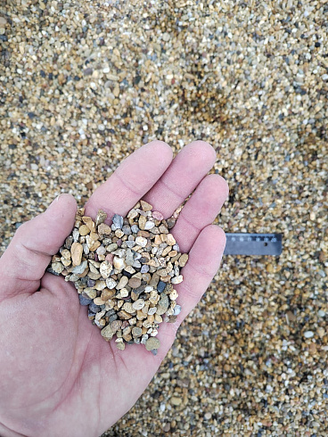 Галька речная окат (рыжая) фр.3-5 мм купить в Екатеринбурге 