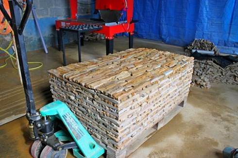 Kamenclub.ru: Песчаник (лапша) art PSG-3-01  купить в Екатеринбурге    2300 руб/кв.м   фото КАМЕНЬ КЛУБ