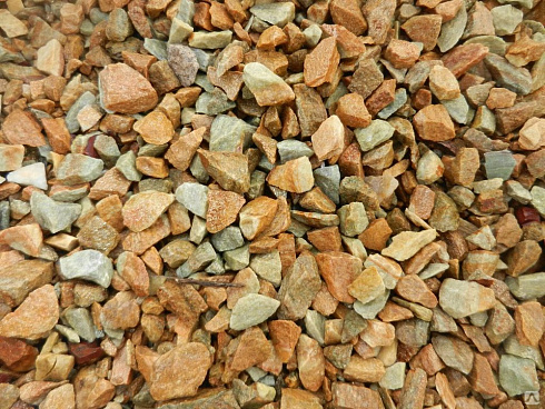 Kamenclub.ru: Щебень крошка желтый (ЗЛАТОЛИТ) фр. 5-10 мм.  купить в Екатеринбурге мрамор золотистый, бежевый, желтый каменная ландшафтная декоративная крошка здатолита 8500 руб/т   фото КАМЕНЬ КЛУБ