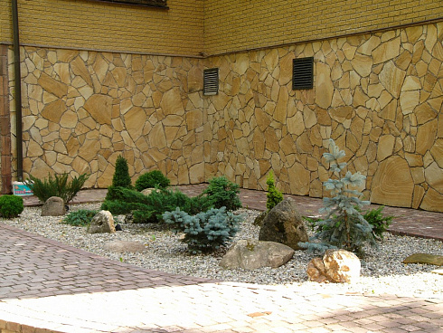 Kamenclub.ru: Песчаник пластушка желтый с разводом под дерево (2 см)  купить в Екатеринбурге плитняк желтый с разводами, желтый, рыжий, серый песчаник пластушка рваная ландшафтная 11 000 руб/м3   фото КАМЕНЬ КЛУБ