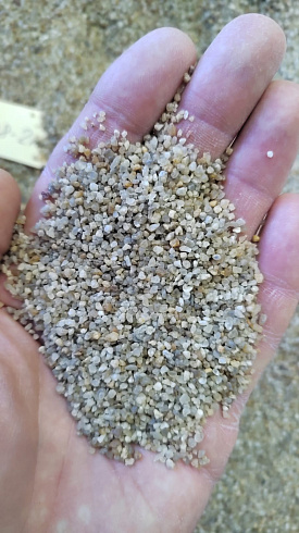 Кварцевый песок для пескоструйных работ фр. 0,8-1,6 мм.  купить в Екатеринбурге фото Камень Клуб