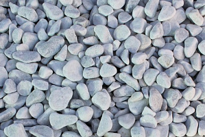 Kamenclub.ru: Мраморная крошка (щебень галтованный белый), фр.20-40 мм.  купить в Екатеринбурге мрамор белый бежевый молочный мраморный щебень декоративный 17000 руб/т   фото КАМЕНЬ КЛУБ