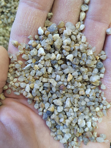 Кварцевый песок сухой фракцинированный фр. 1,6-4 мм.  купить в Екатеринбурге фото Камень Клуб
