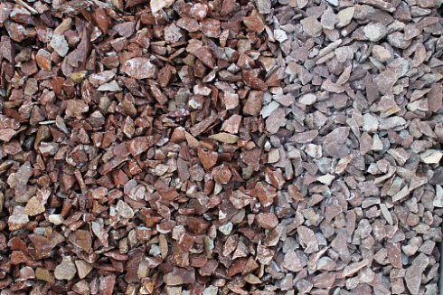 Kamenclub.ru: Мраморная крошка (щебень крошка розовый) фр. 10-20 мм.  купить в Екатеринбурге мрамор розовый, красный каменная декоративная крошка ландшафтная 11000 руб/т   фото КАМЕНЬ КЛУБ