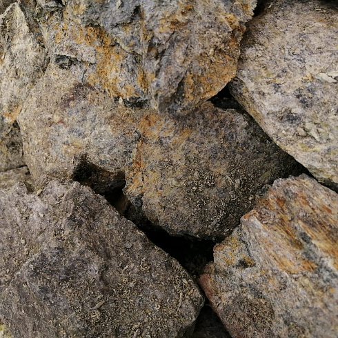 фото Змеевик салатовый  (фр. 70-100 мм)  купить в Екатеринбурге в интернет-портале КАМЕНЬ КЛУБ