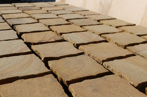 Kamenclub.ru: Песчаник брусчатка (Прага) art PSG-10-07  купить в Екатеринбурге    2600 руб/кв.м   фото КАМЕНЬ КЛУБ