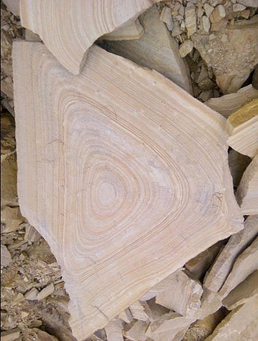 Kamenclub.ru: Форматный камень (плаха) пошаговая дорожка от 70-150 см (4 -12 см)  купить в Екатеринбурге плитняк  форматный плаха желтый песчаник 9 000 руб/т   фото КАМЕНЬ КЛУБ