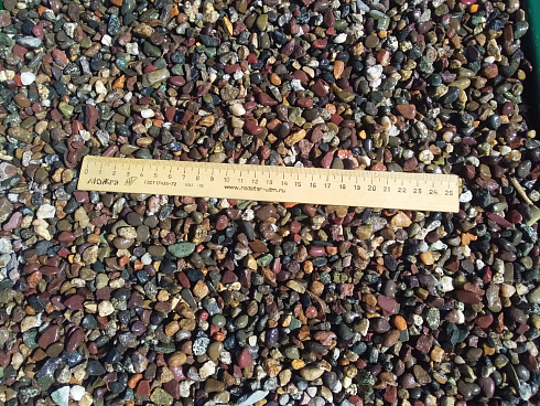 Kamenclub.ru: Галька речная окат цветная фр.5-10 мм. купить  в Екатеринбурге галька речная белый, серый, красноватый, синий, темно-серый речная окатанная галька декоративная 6800 руб/т   фото КАМЕНЬ КЛУБ