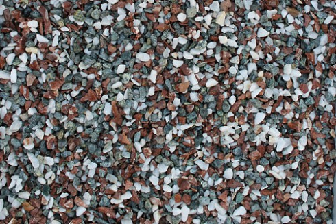 Kamenclub.ru: Мраморная крошка (щебень крошка микс : белый-черный-розовый) фр. 3-5 мм.  купить в Екатеринбурге мрамор белый, черный, розовый, разноцветный мраморная каменная крошка декорвтивная 12000 руб/т   фото КАМЕНЬ КЛУБ
