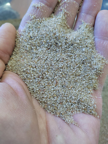 Кварцевый песок для площадок фр. 0,3 - 1 мм.  купить в Екатеринбурге фото Камень Клуб