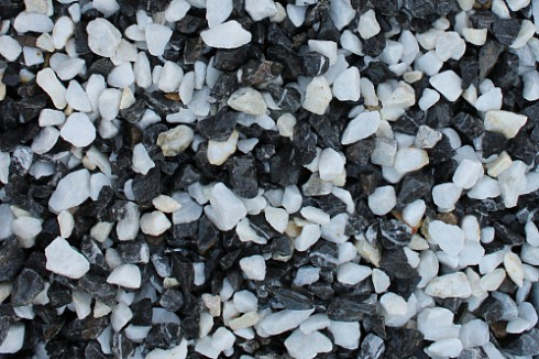 Kamenclub.ru: Мраморная крошка (щебень крошка микс: белый-зеленый-розовый) фр. 3-5 мм.  купить в Екатеринбурге мрамор белый, зеленый, розовый мраморная декоративная крошка каменная 12000 руб/т   фото КАМЕНЬ КЛУБ