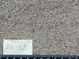 Кварцевый песок для площадок фр. 0,6-1,2 мм.  купить в Екатеринбурге фото Камень Клуб