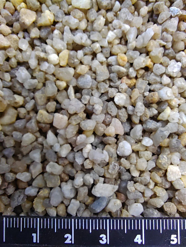 Кварцевый песок для площадок фр. 2-5 мм.  купить в Екатеринбурге фото Камень Клуб